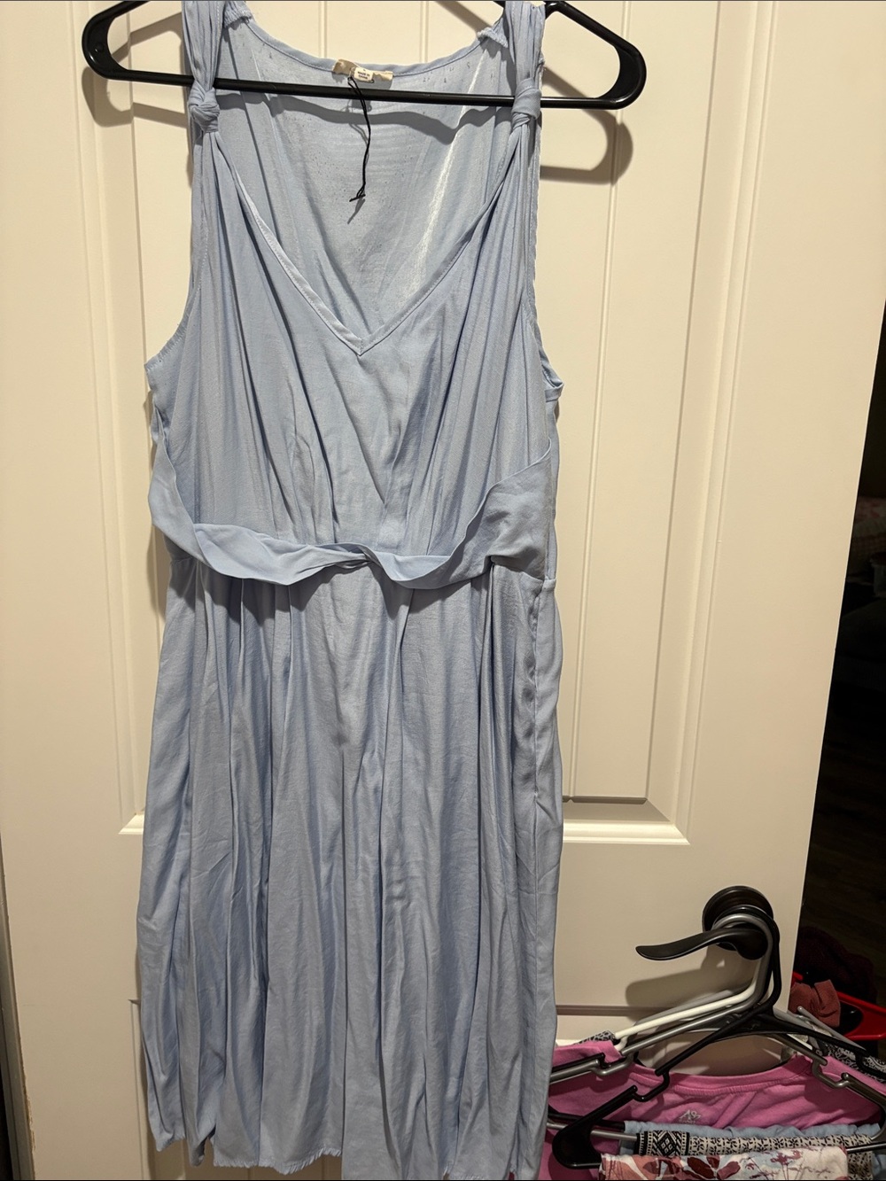 Gilli Light Blue Sleeveless V-Neck Midi Dress with Waist Tie